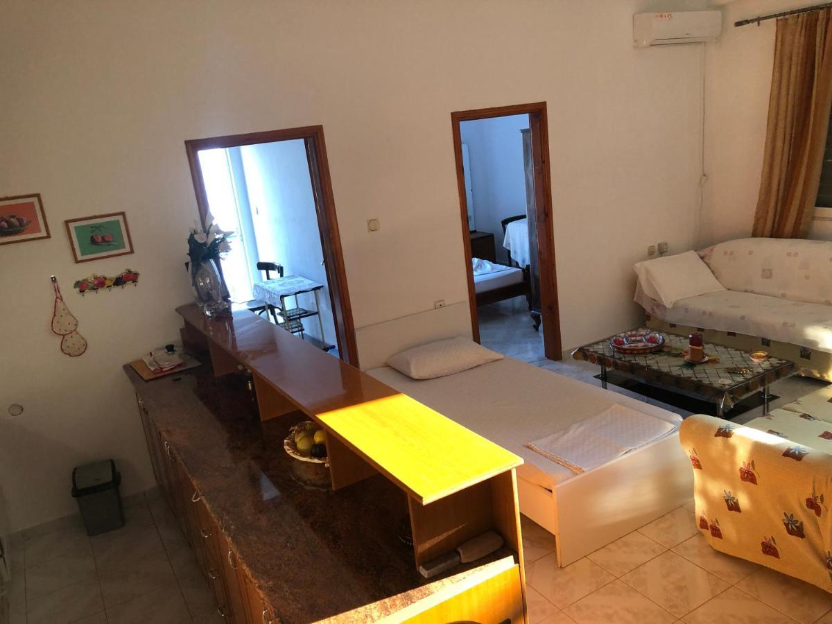 Dina House